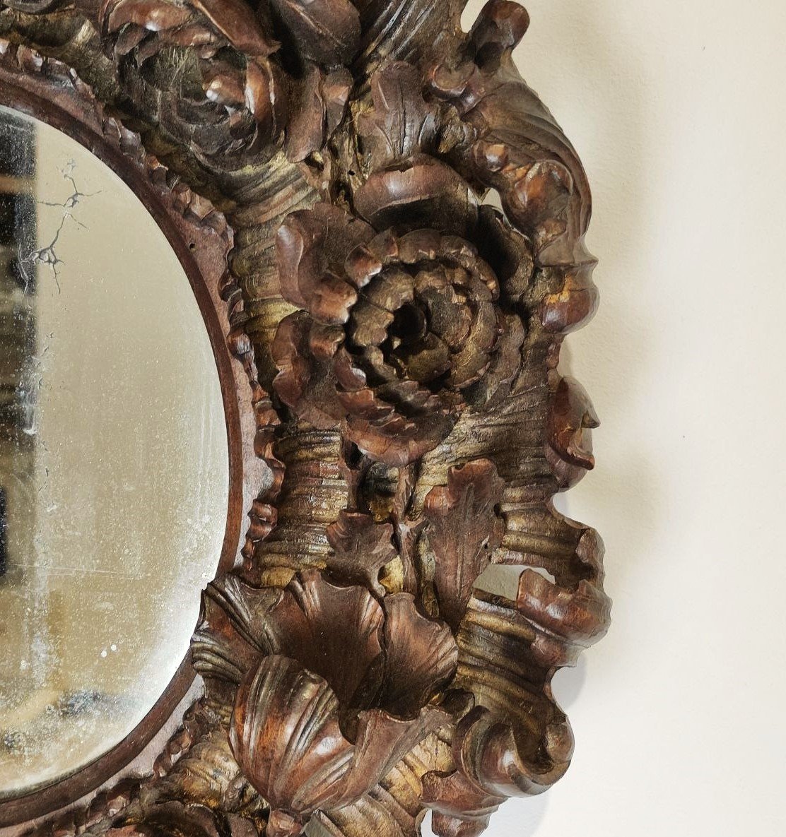 CORNICE IN LEGNO INTAGLIATO A MOTIVI FLOREALI, FINE XIX sec. -photo-2