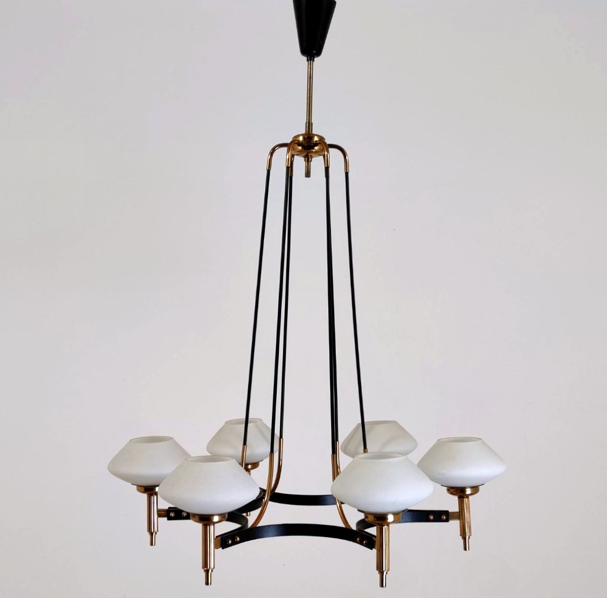 Lampada a sospensione 6 luci, 'Stilnovo' (attr.) anni '50