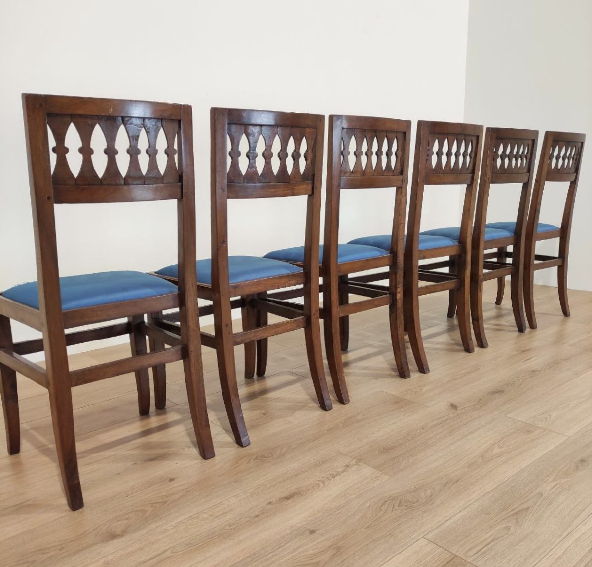 GRUPPO DI 6 SEDIE IN LEGNO DI NOCE, EPOCA DIRETTORIO -photo-3