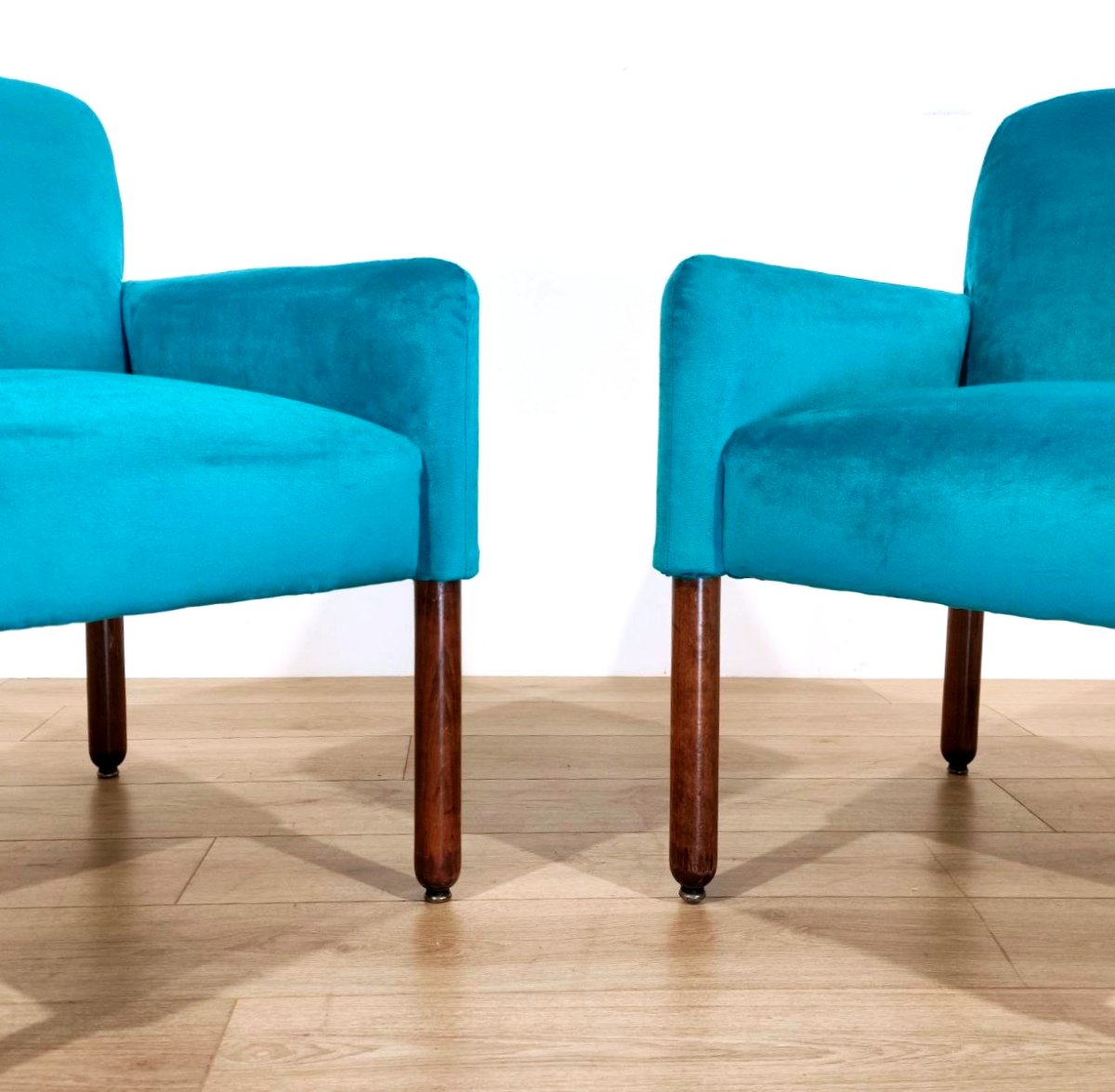 COPPIA DI POLTRONE CASSINA, MOD. 896 DI VICO MAGISTRETTI IN VELLUTO BLU TURCHESE-photo-5