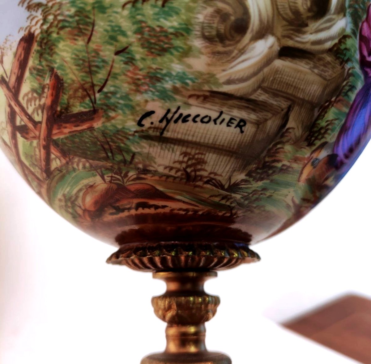 SEVRES, LAMPADA IN CERAMICA DIPINTA  A MANO CON SCENA GALANTE -photo-4