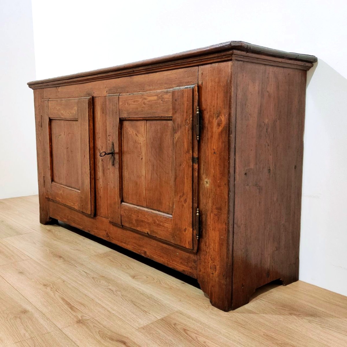 CREDENZA ANTICA IN LEGNO MASSELLO XVIII sec.