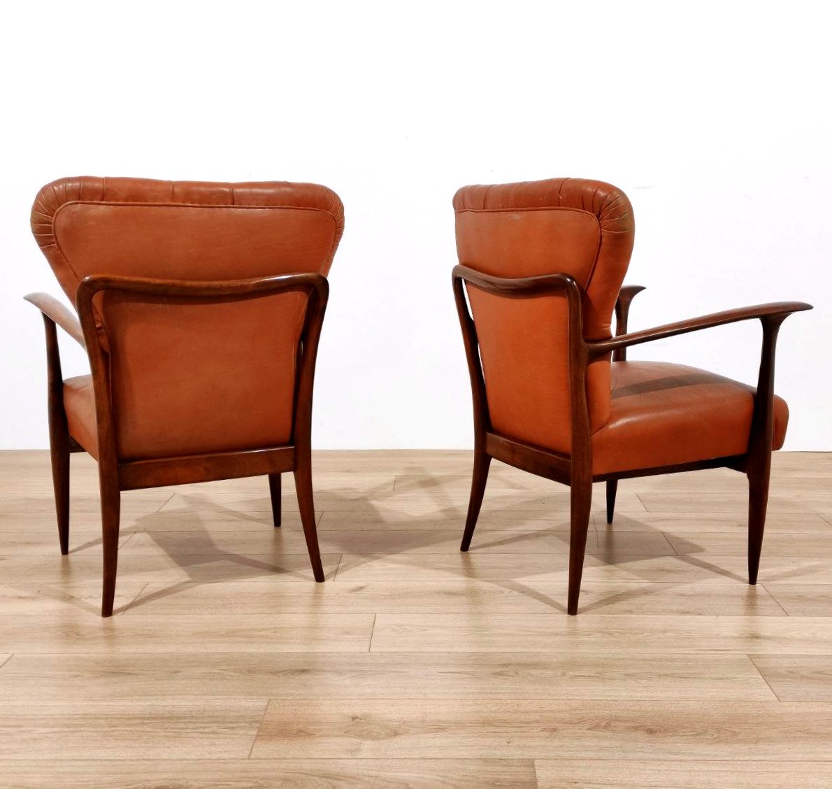 COPPIA DI POLTRONE IN LEGNO E PELLE, PAOLO BUFFA  (attrib.) ANNI '50-photo-1