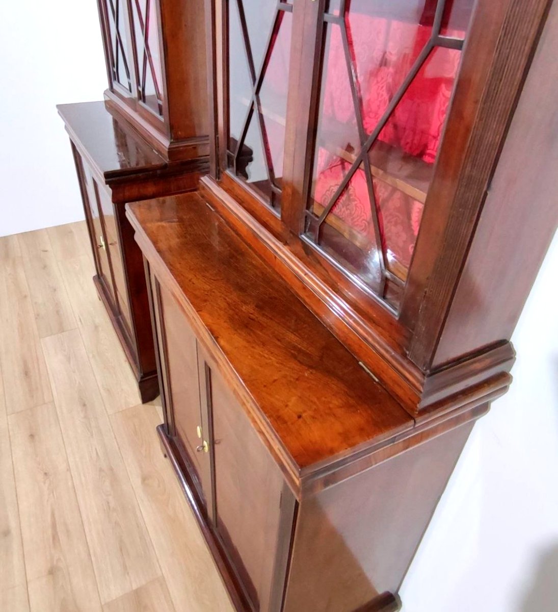 COPPIA PICCOLE LIBRERIE IN NOCE CON  PIANETTO A TIRO, ITALIA XIX sec.-photo-4