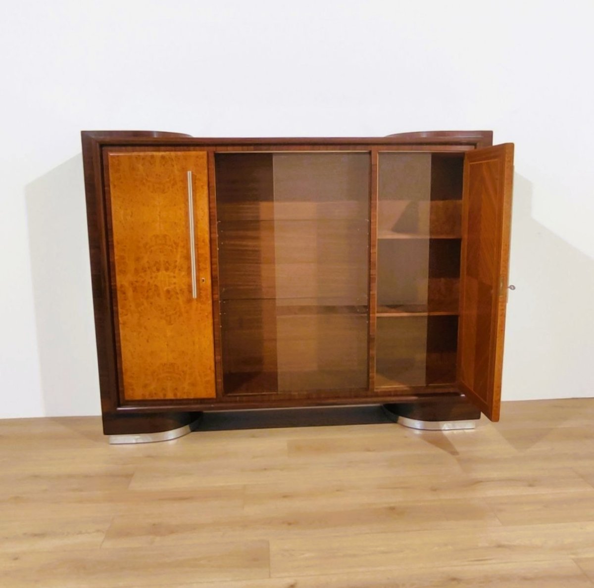 CREDENZA ALTA 'RAZIONALISTA' IN LEGNO E VETRO, ANNI '40/'50-photo-1