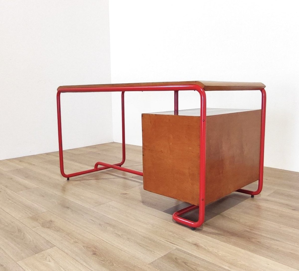 SCRIVANIA STILE BAUHAUS IN TUBOLARE ROSSO, LEGNO E VETRO, ANNI '50-photo-4