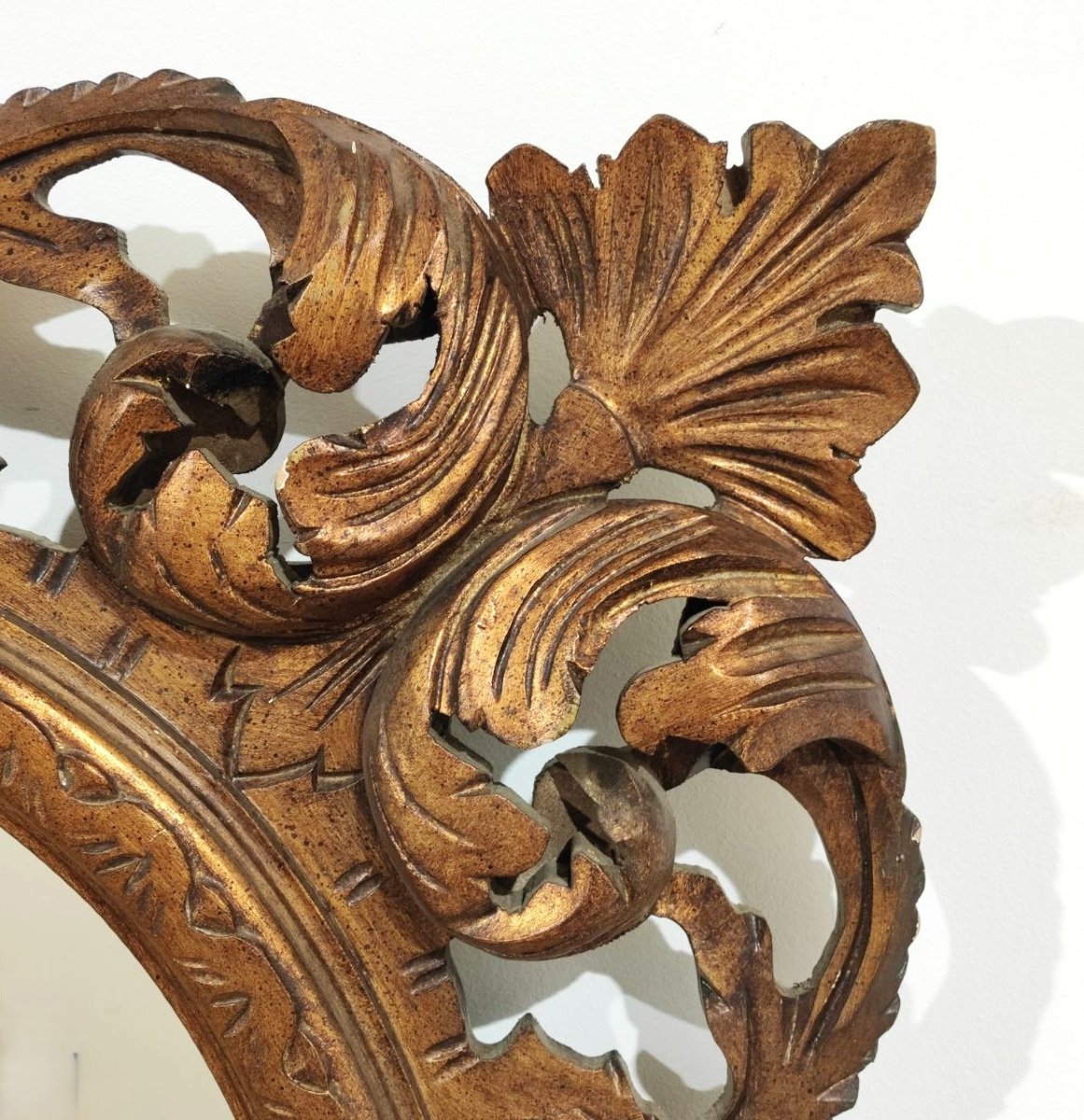 SPECCHIERA CON CORNICE IN LEGNO INTAGLIATO, ITALIA XX sec.-photo-3