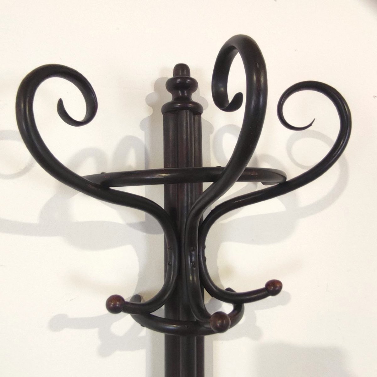 THONET, APPENDIABITI E PORTAOMBRELLI IN LEGNO CURVATO 1890 ca.-photo-3