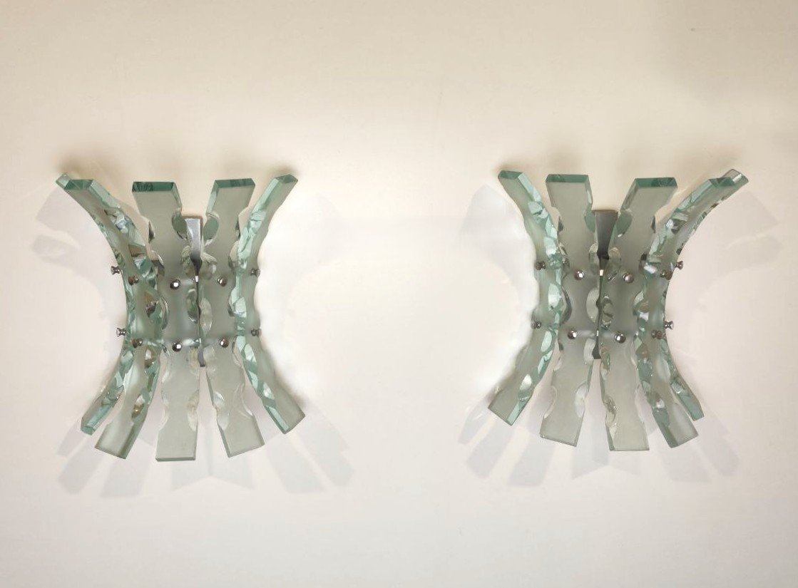 COPPIA DI APPLIQUES IN VETRO SCALPELLATO, PROD. FONTANA ARTE, ANNI '60-photo-2