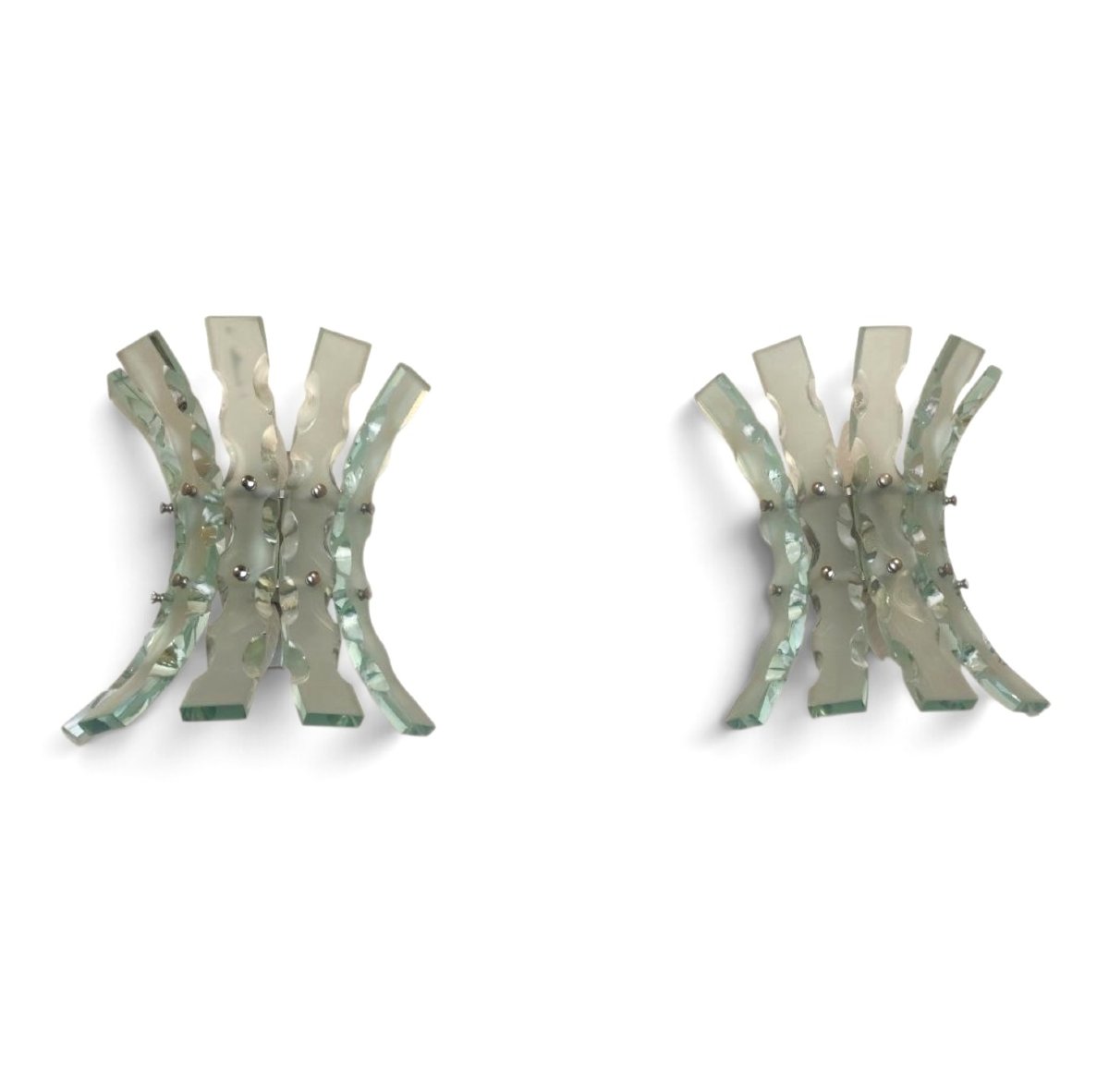 COPPIA DI APPLIQUES IN VETRO SCALPELLATO, PROD. FONTANA ARTE, ANNI '60