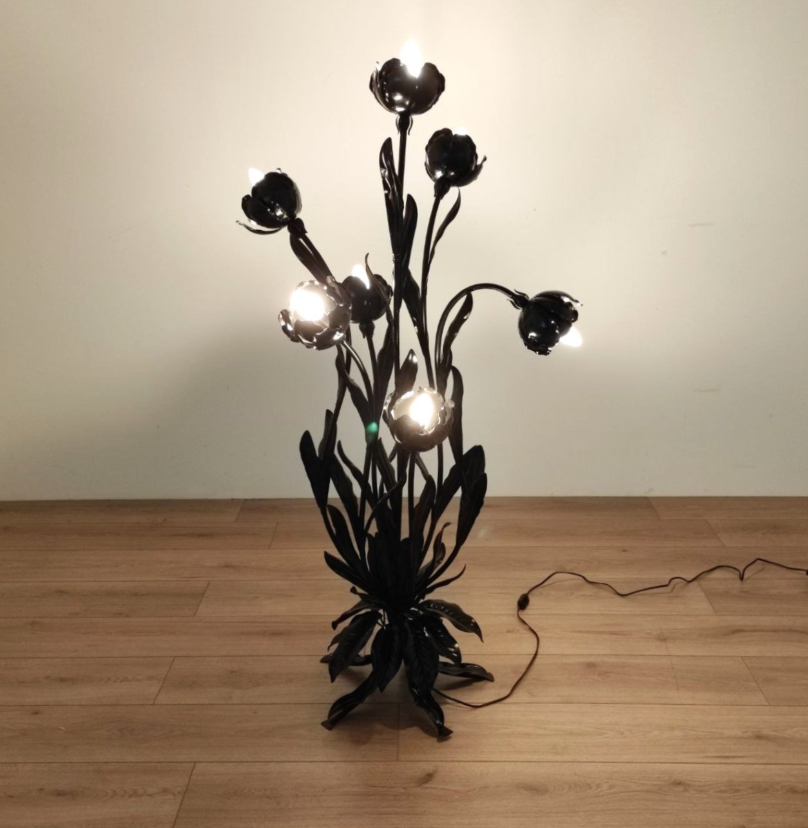 LAMPADA FLOREALE DA TERRA 7 LUCI DI HANS KOGL, ANNI '70