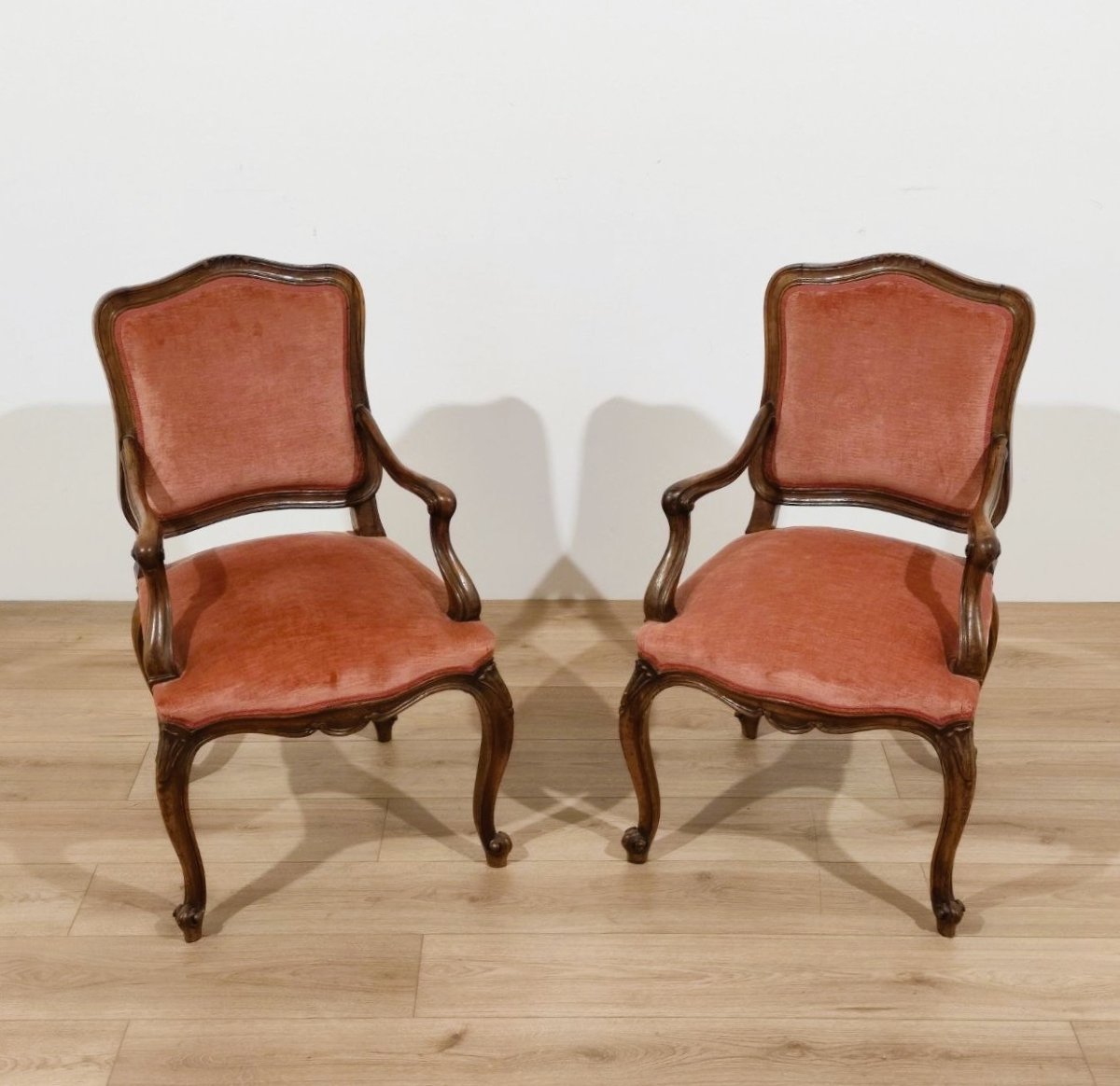 COPPIA DI POLTRONCINE IN NOCE IN STILE LUIGI XV, XIX sec-photo-3