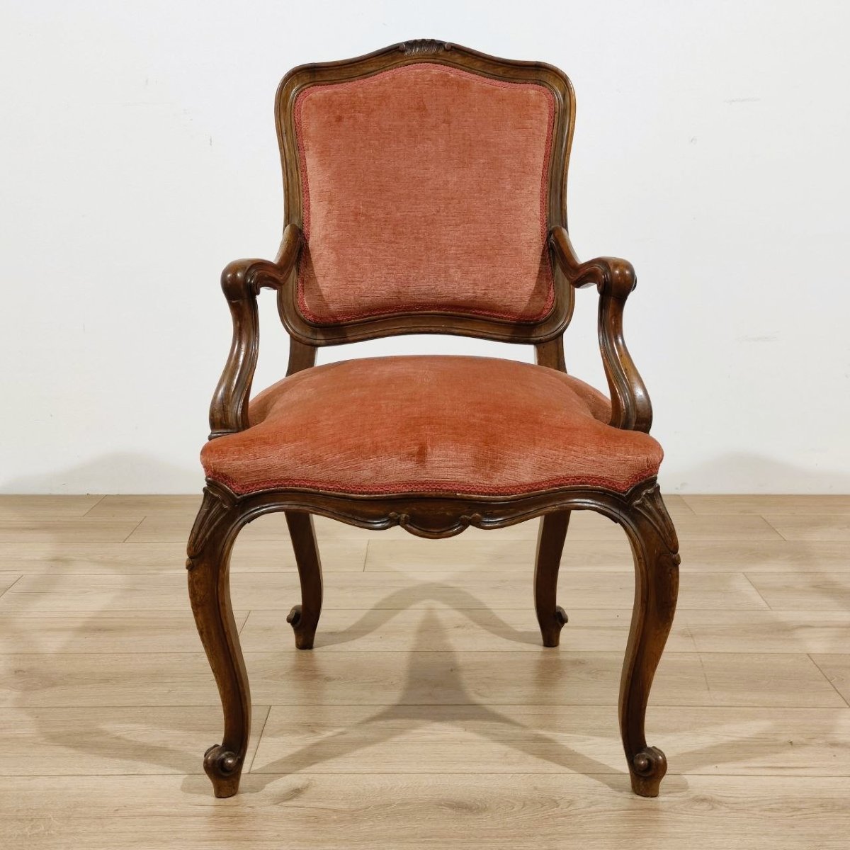 COPPIA DI POLTRONCINE IN NOCE IN STILE LUIGI XV, XIX sec-photo-4
