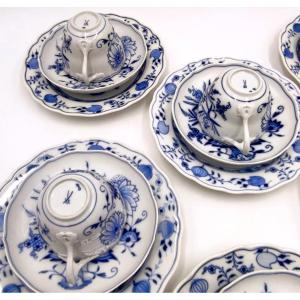 MEISSEN SERVIZIO DA TE' PER 8 PERSONE DECORO BLU A CIPOLLA