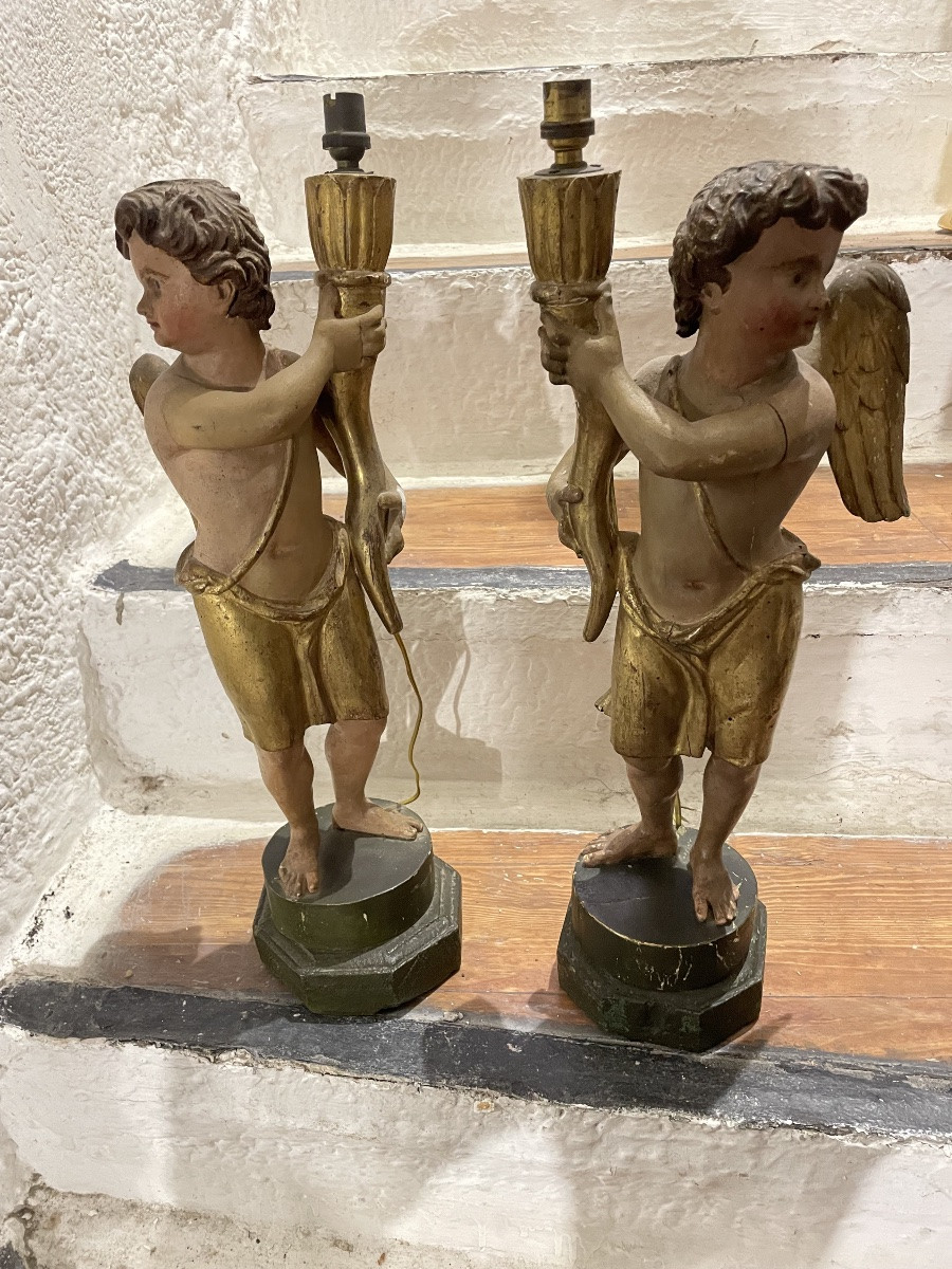 Coppia di angeli in legno dorato e laccato -photo-1