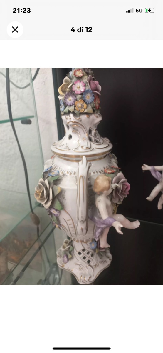 Coppia di vasi in porcellana Capodimonte-photo-1