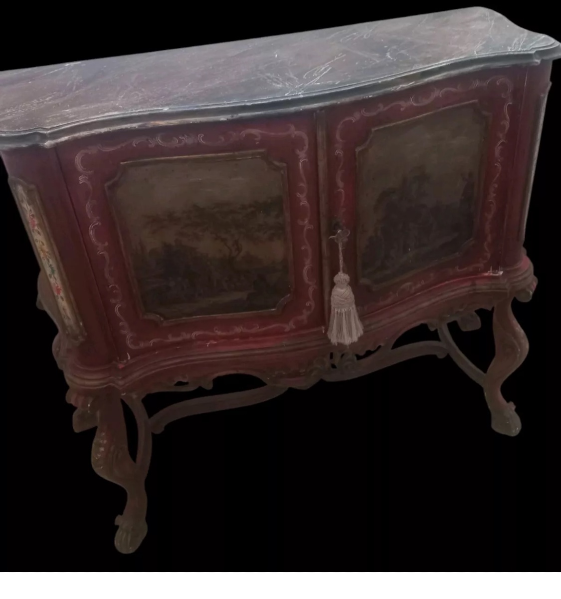 Credenza laccata veneziana