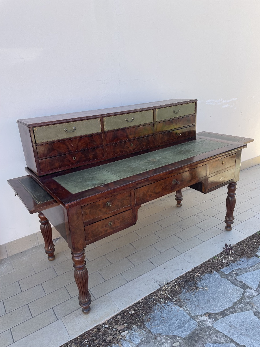 Scrivania in mogano con cartonier