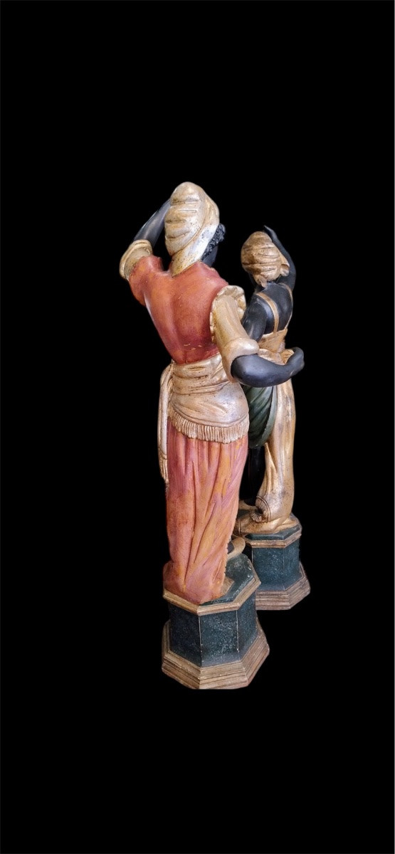 Coppia di grandi statue in legno laccato epoca fine 800-photo-3