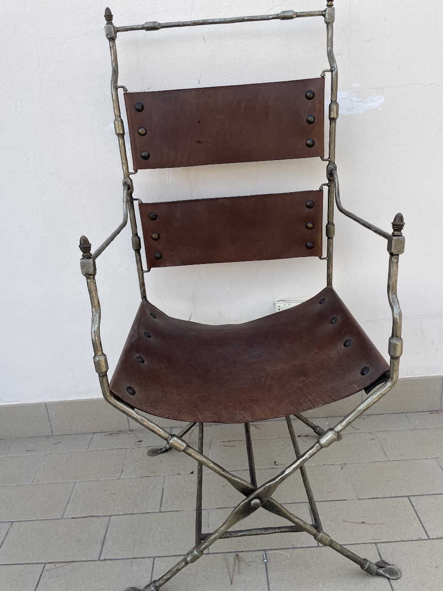 Poltrona in stile medioevale maison jansen