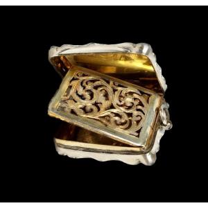 Vinaigrette In Sterling Silver & Vermeil, 19th Century.