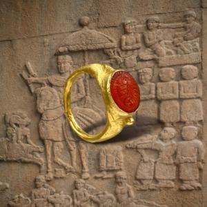 Sassanid Ring In Solid Gold