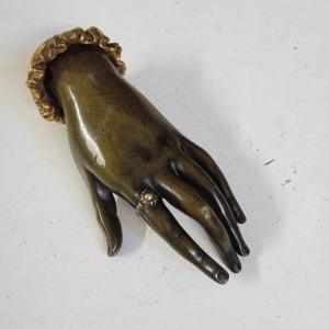 main presse papier bronze patine verte et doré époque napoléon III