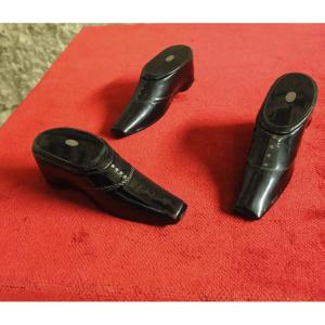 3 Tabatieres Forme Chaussure Carton Bouilli Laqué Fin XIX