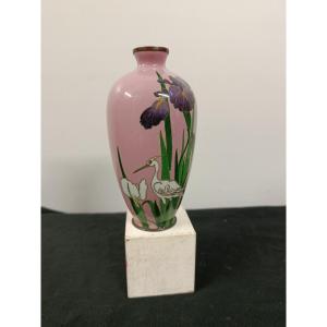 Small Japanese Cloisonné Vase, Meiji Era, 19th-20th Century, On An Old Rose Background