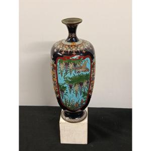 Small Cloisonné Vase, Japan, Meiji Era, Late 19th/early 20th Century