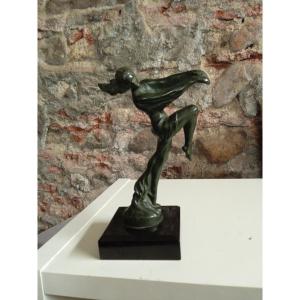 Le Verrier Max Mascot