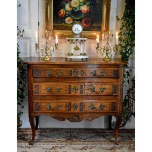 Curved Chest Of Drawers With A Transitional Front, Provençal Chest Of Drawers, Walnut, 18th Century
