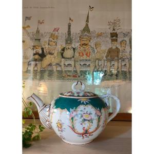 Sarreguemines Teapot - 19th Century 