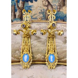 Pair Of Important Wall Lights In Gilt Bronze And Wedgwood, Napoleon III, In Beurdeley Style