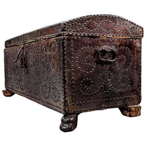 Travel Chest On Feet In Studded Leather From The 18th Century Fairly Good Used Condition.