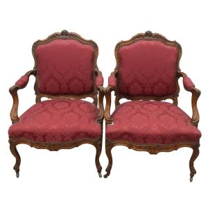 Louis XV Style Queen's Armchairs In Walnut (pair)