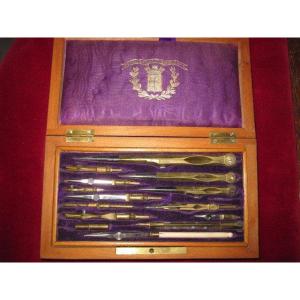 Beautiful Box With Compasses And Drawing Instruments From The 19th Century. In Bronze And Bone. Original Box