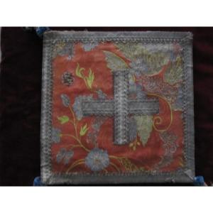 Liturgical Corporal In Embroidered Silk And Silver Thread. 18th Century