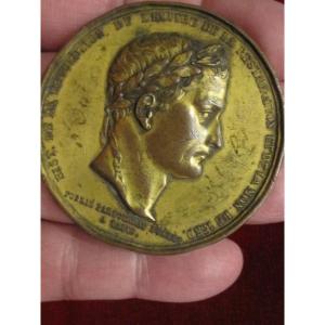 Commemorative Medal In Gilded Copper Depicting The History Of France. Bust Of Napoleon. 183