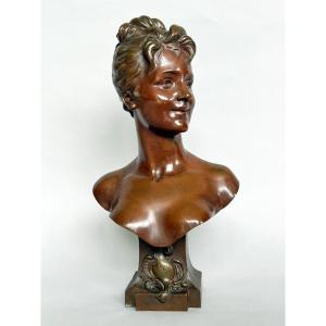 Bust Of Lily By Emile Pinedo 19th Century
