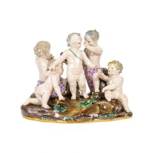 Sculpture, Meissen Porcelain Group, 19th Century, Napoleon III Period.