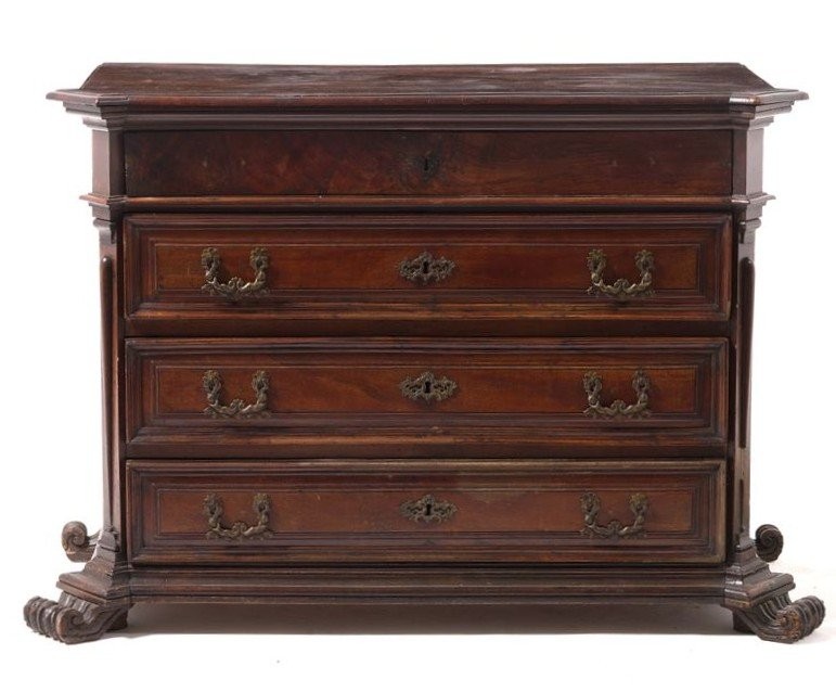 Cassettone in noce XVII secolo-photo-3