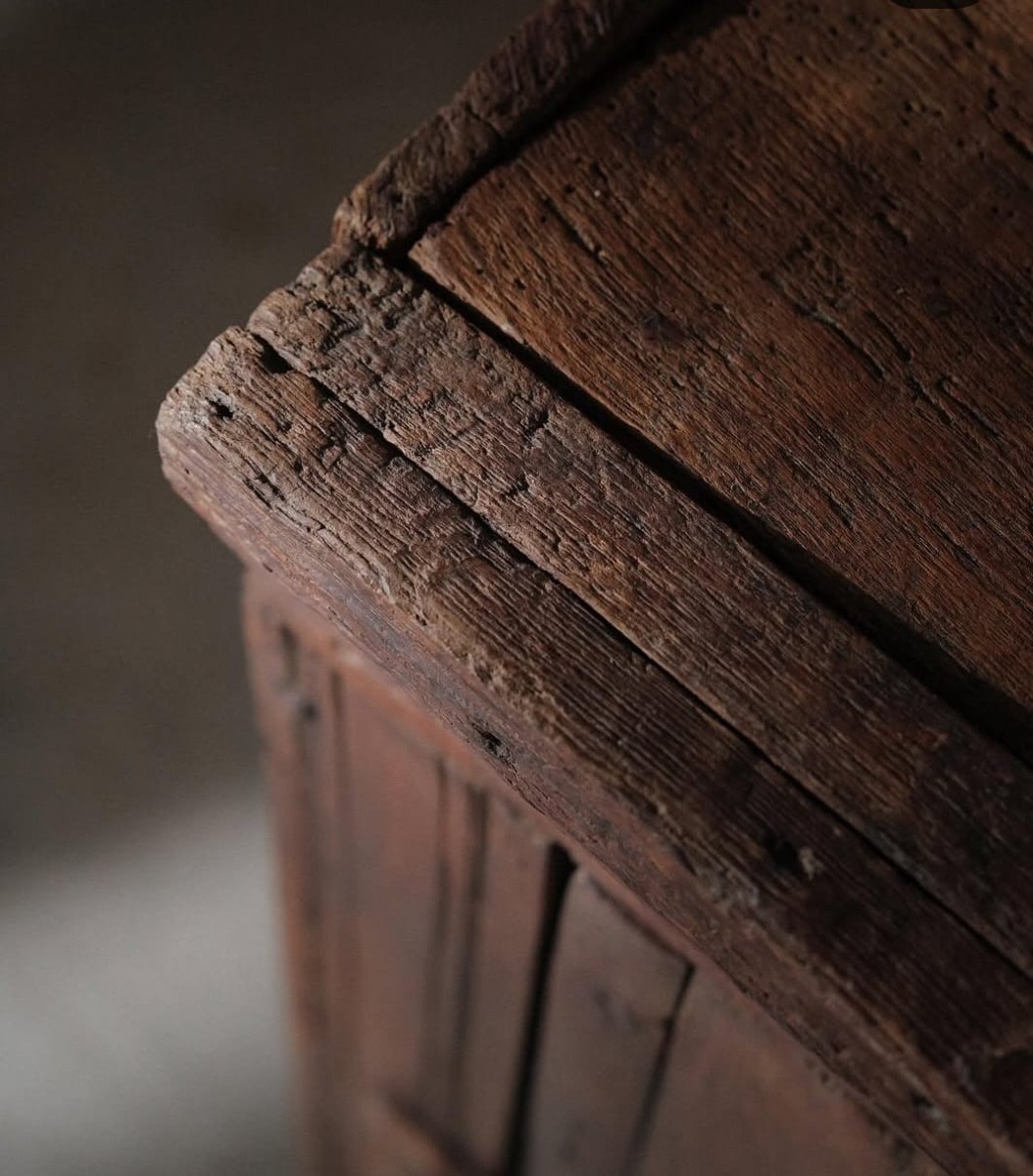 Credenza rustica a due ante in castagno XVIII secolo Valle d'Aosta-photo-1