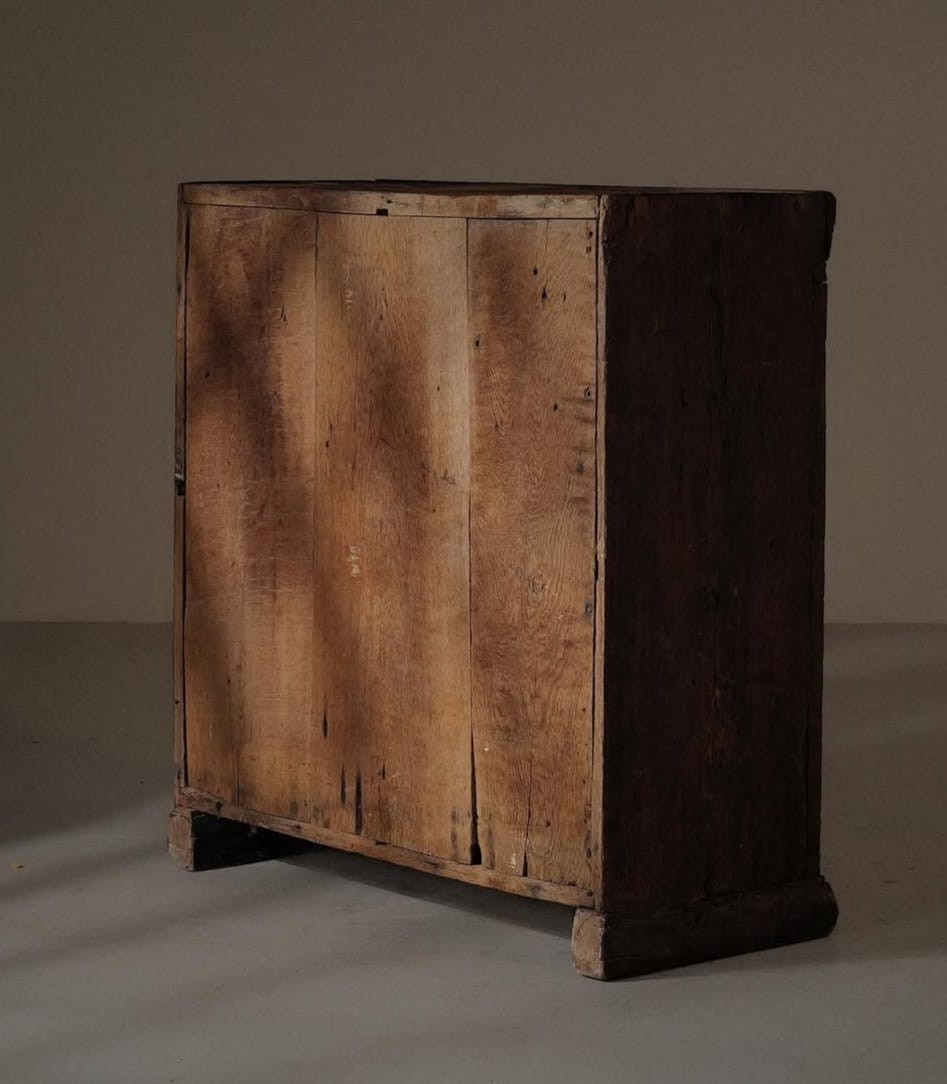 Credenza rustica a due ante in castagno XVIII secolo Valle d'Aosta-photo-2