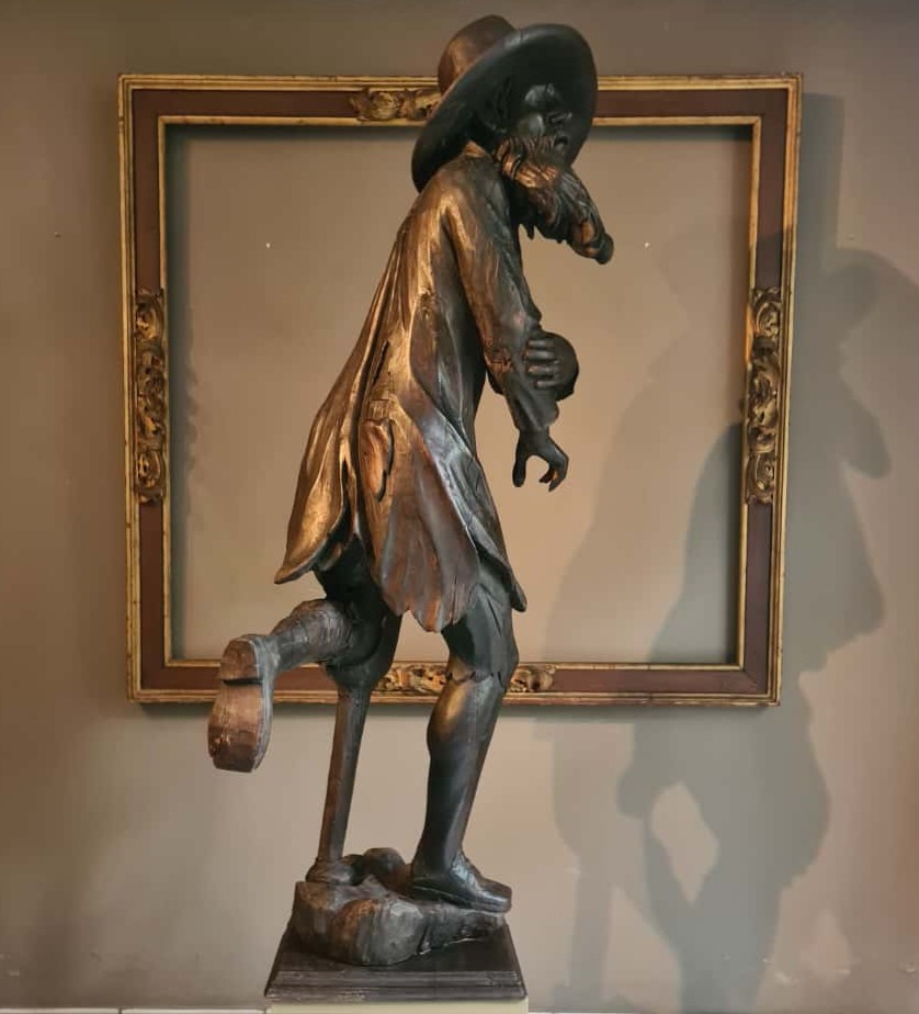 Raro grande scultura 'Pitocco' scolpito e intagliato, Veneto metà XVIII