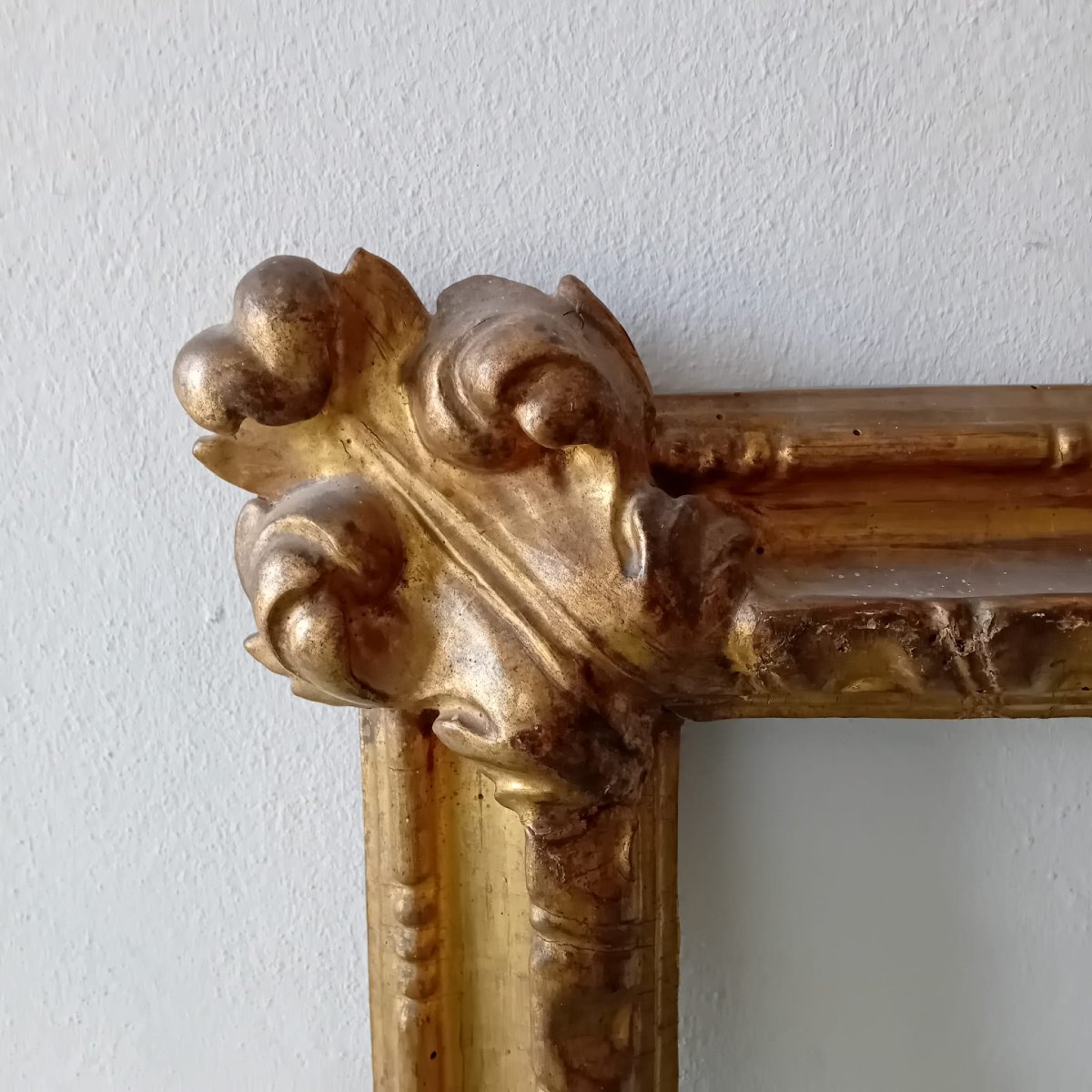 Cornice in legno finemente intagliato e dorato, Toscana sec.XVIII-photo-4