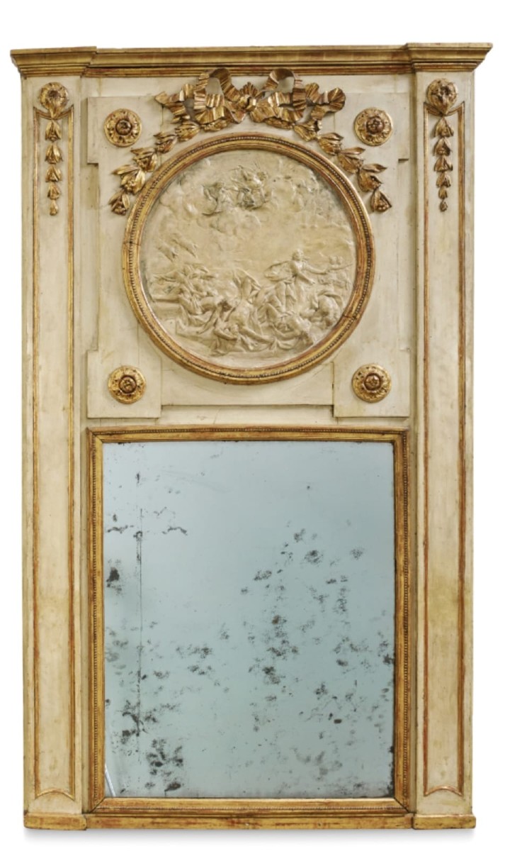 Caminiera con decoro a pastiglia Fine XVIII secolo