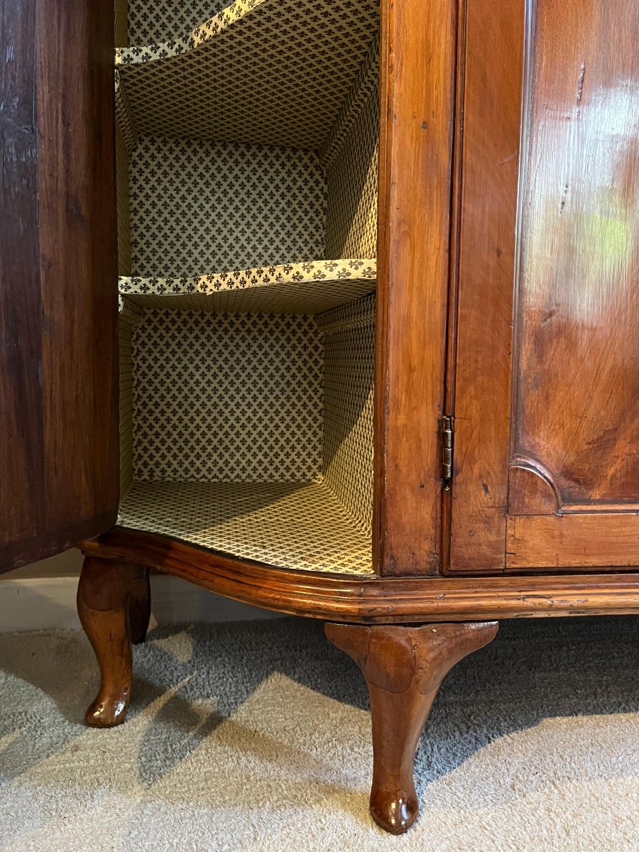Credenza scantonata in noce-photo-1