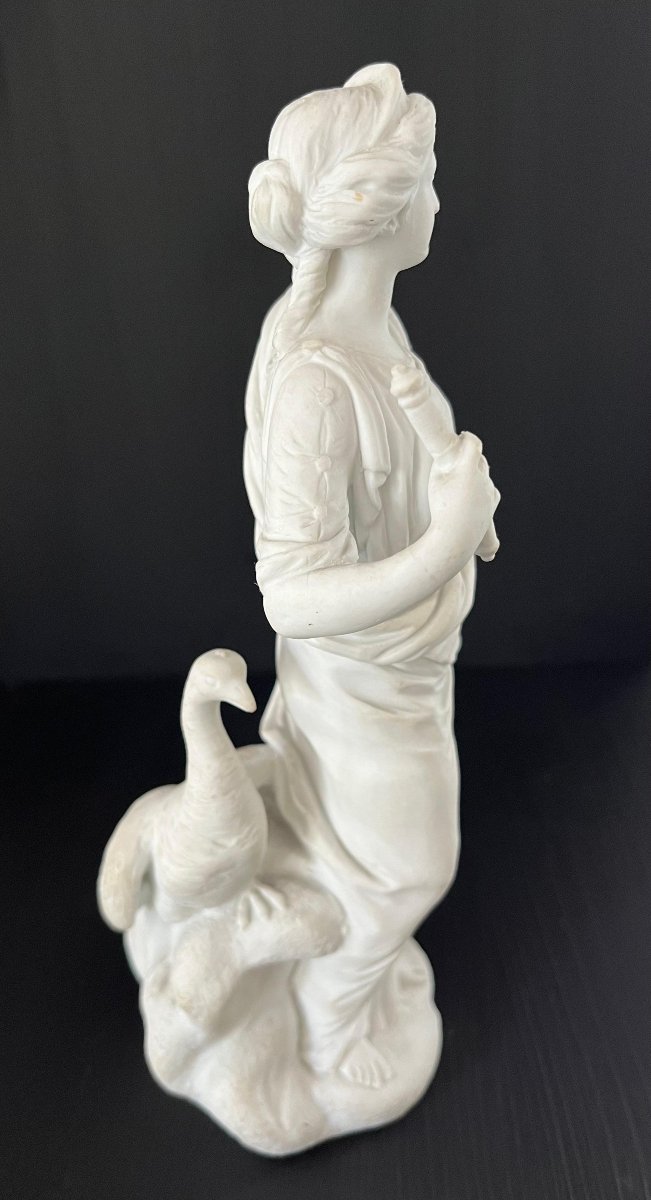 Figura di Giunone in biscuit, Vinovo-photo-2