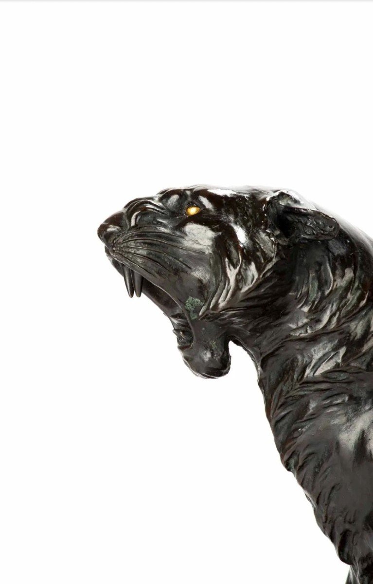 Okimono in bronzo di ottima qualità raffigurante lo studio di una potente pantera-photo-2